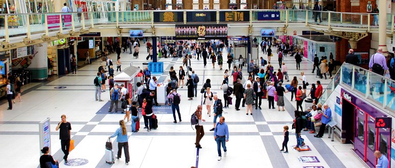 How to avoid catching a cold on public transport